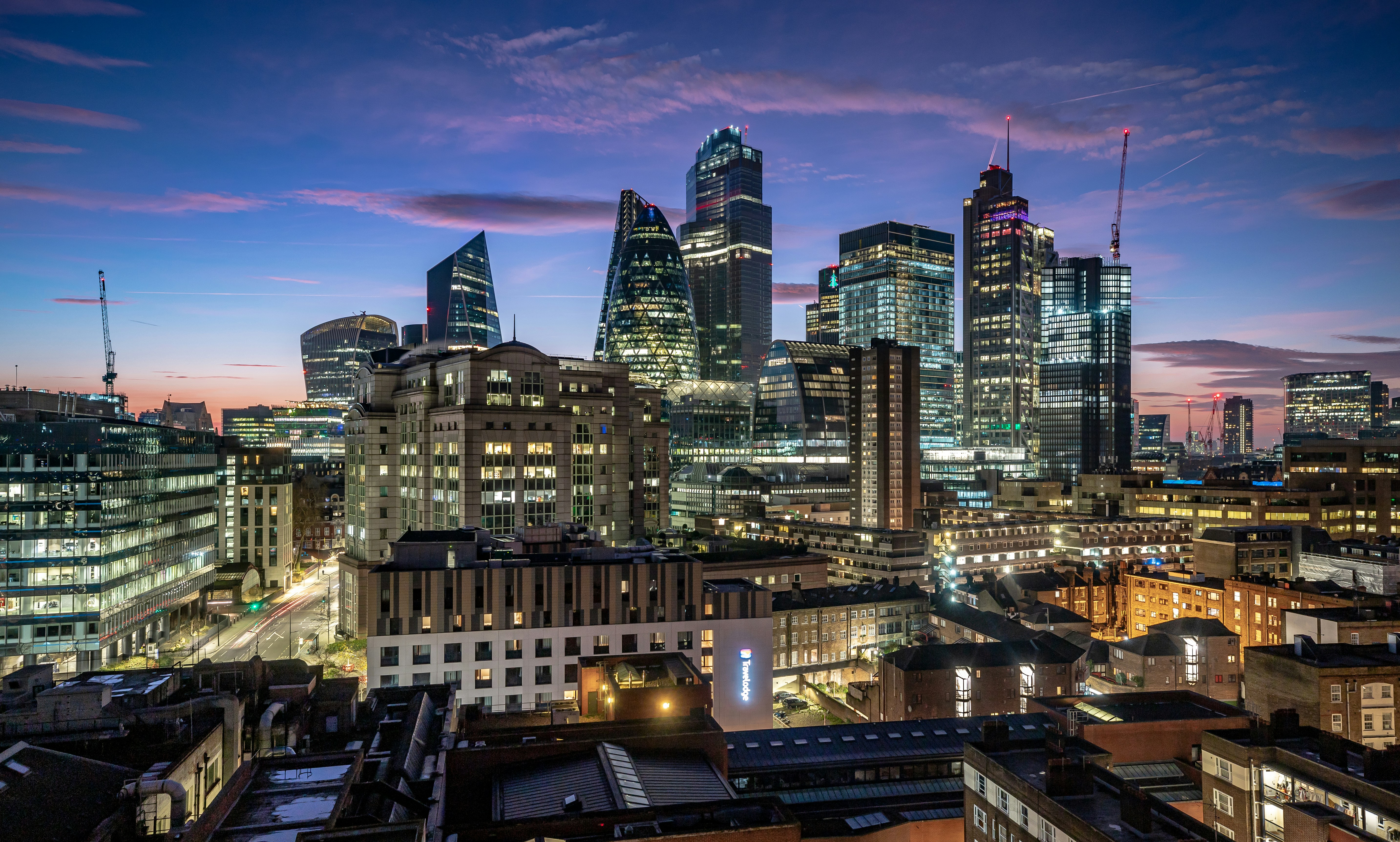 Startup Office Space London Guide for Founders on Flexible Furnished Offices and Costs
