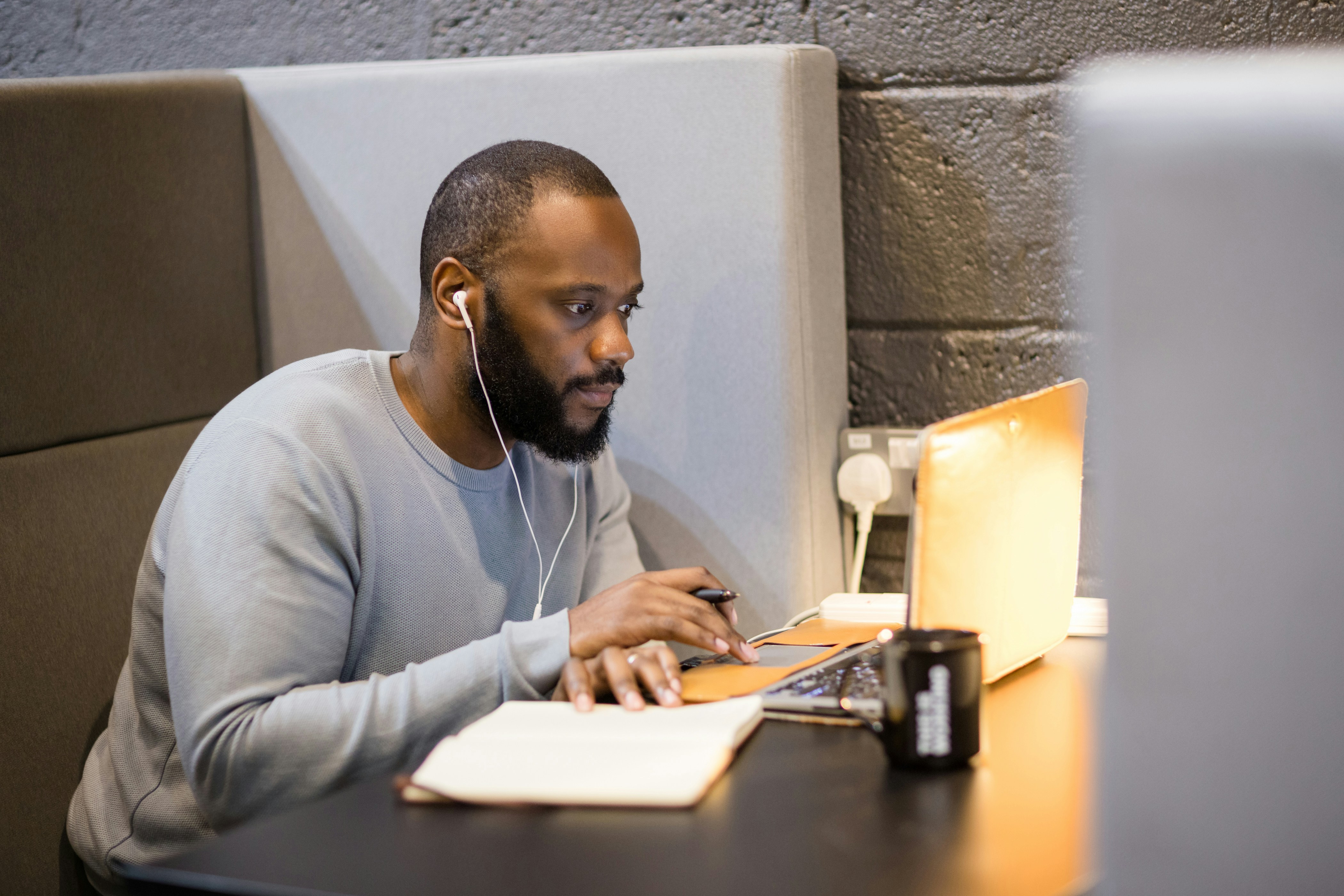 Coworking for Freelancers London Guide to Membership Types, Costs and Best Areas in 2026