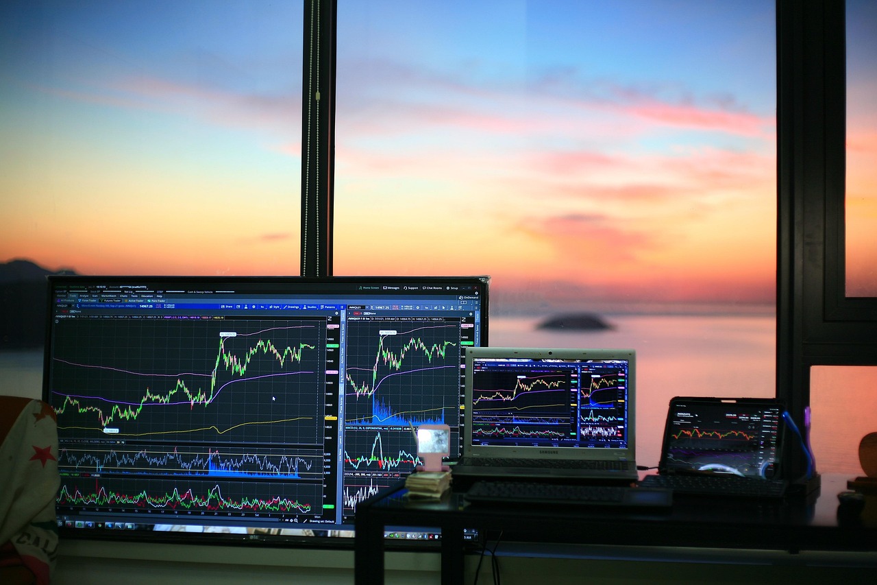 Real Estate Funds See January Outflows Slow, Market Optimism Builds