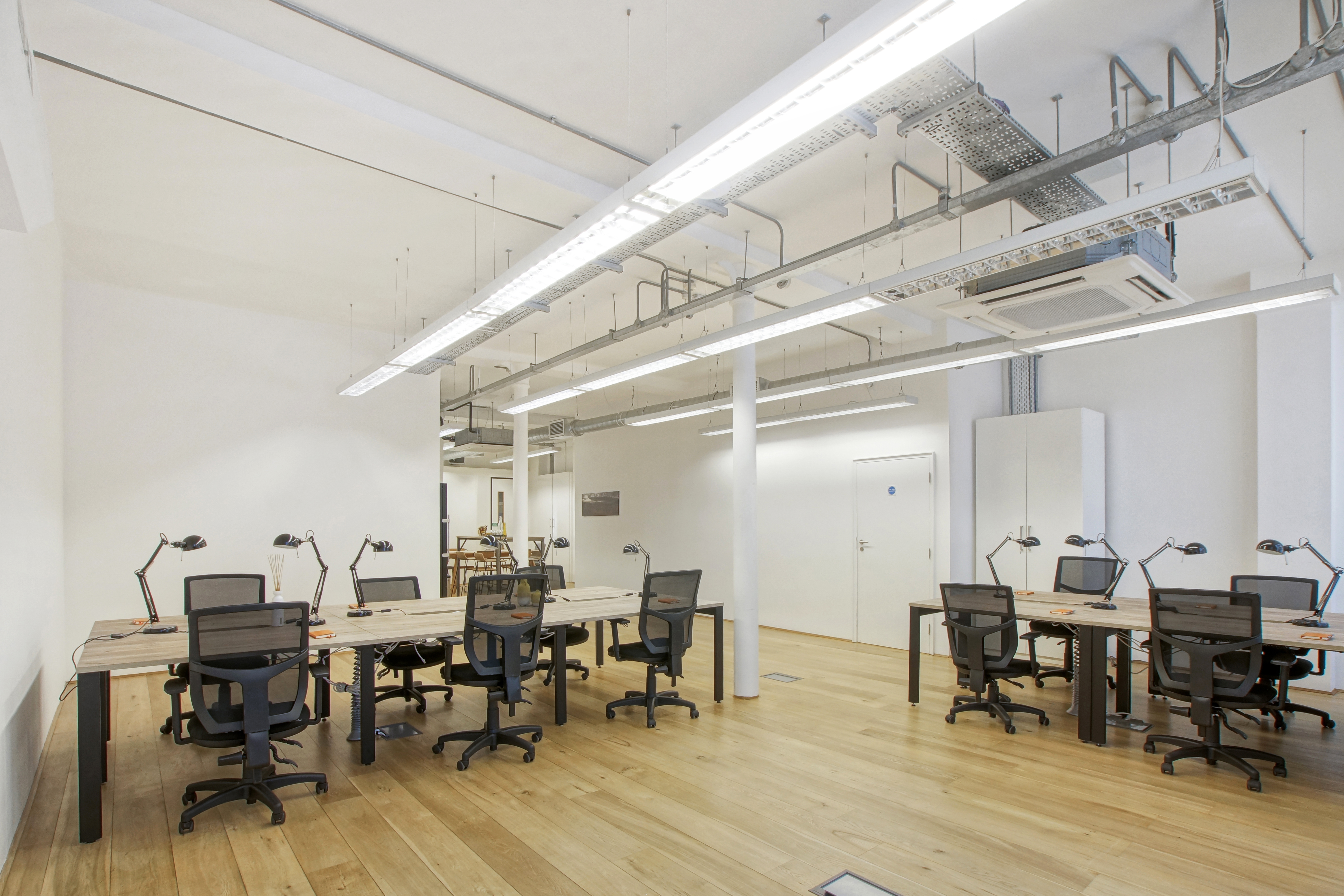 11 a Curtain Road photo 1