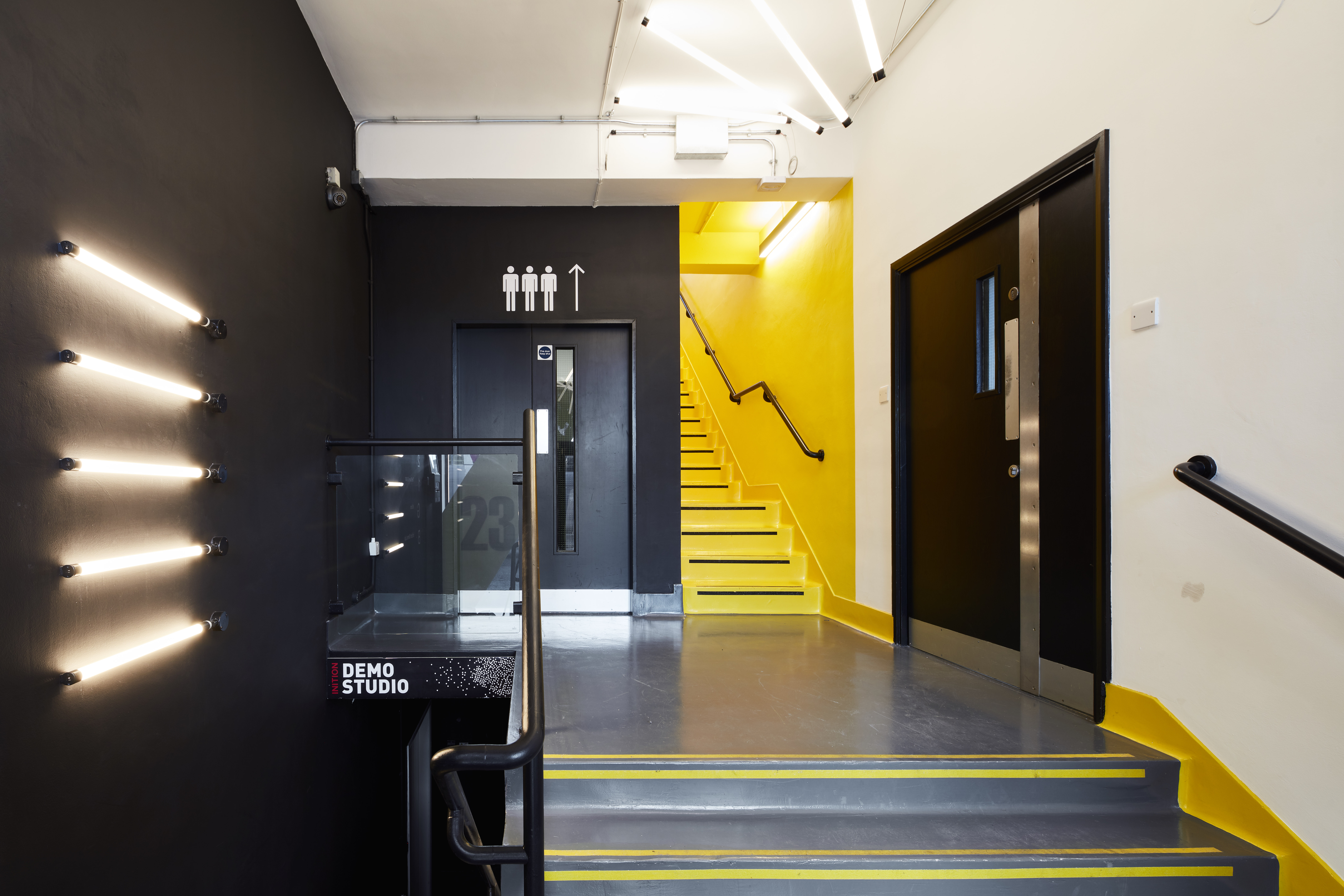 23 Curtain Road photo 2