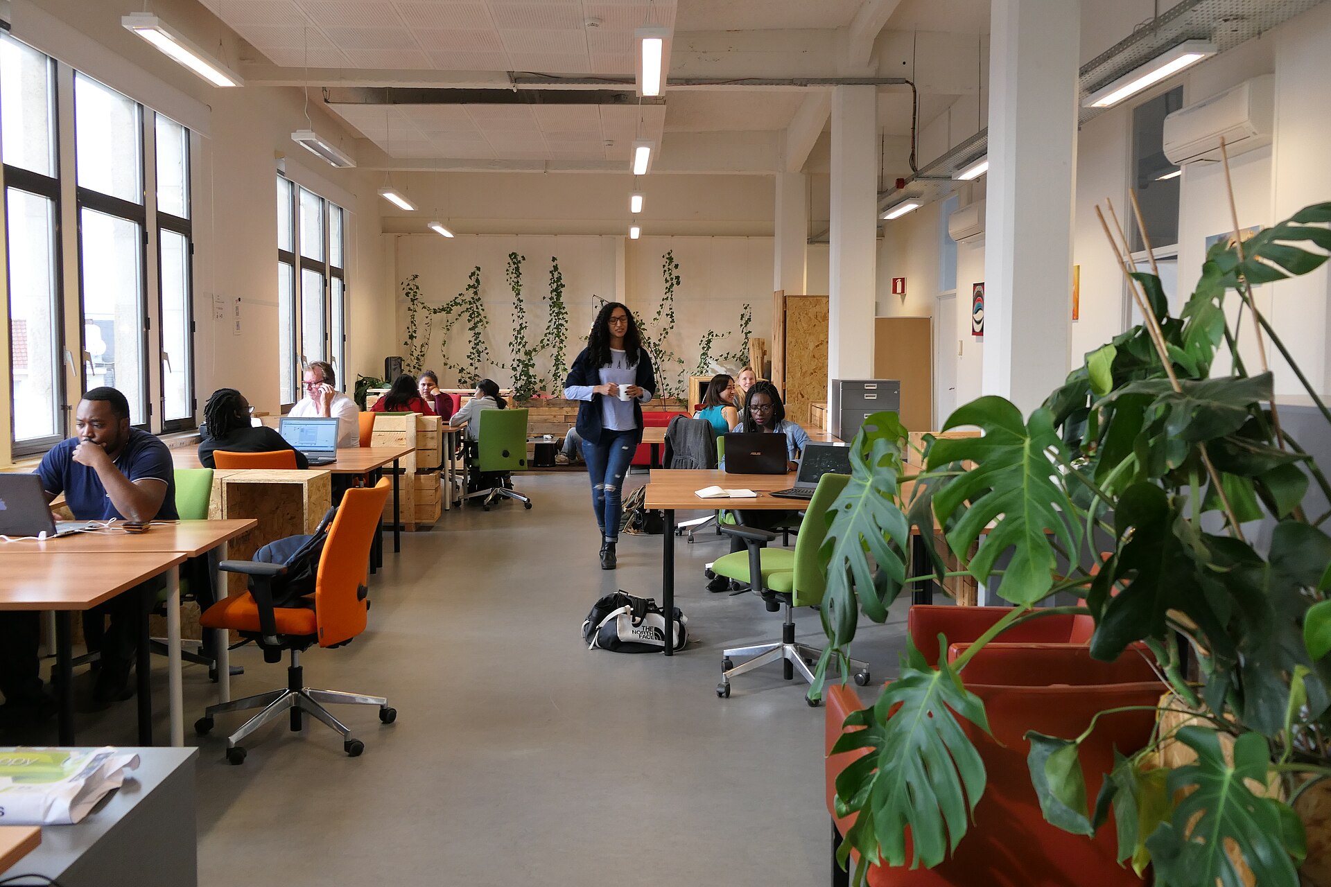 How much does a 10 person office cost in London?